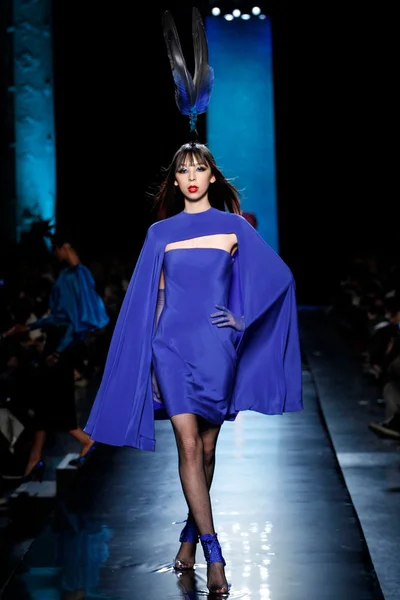 Look 11